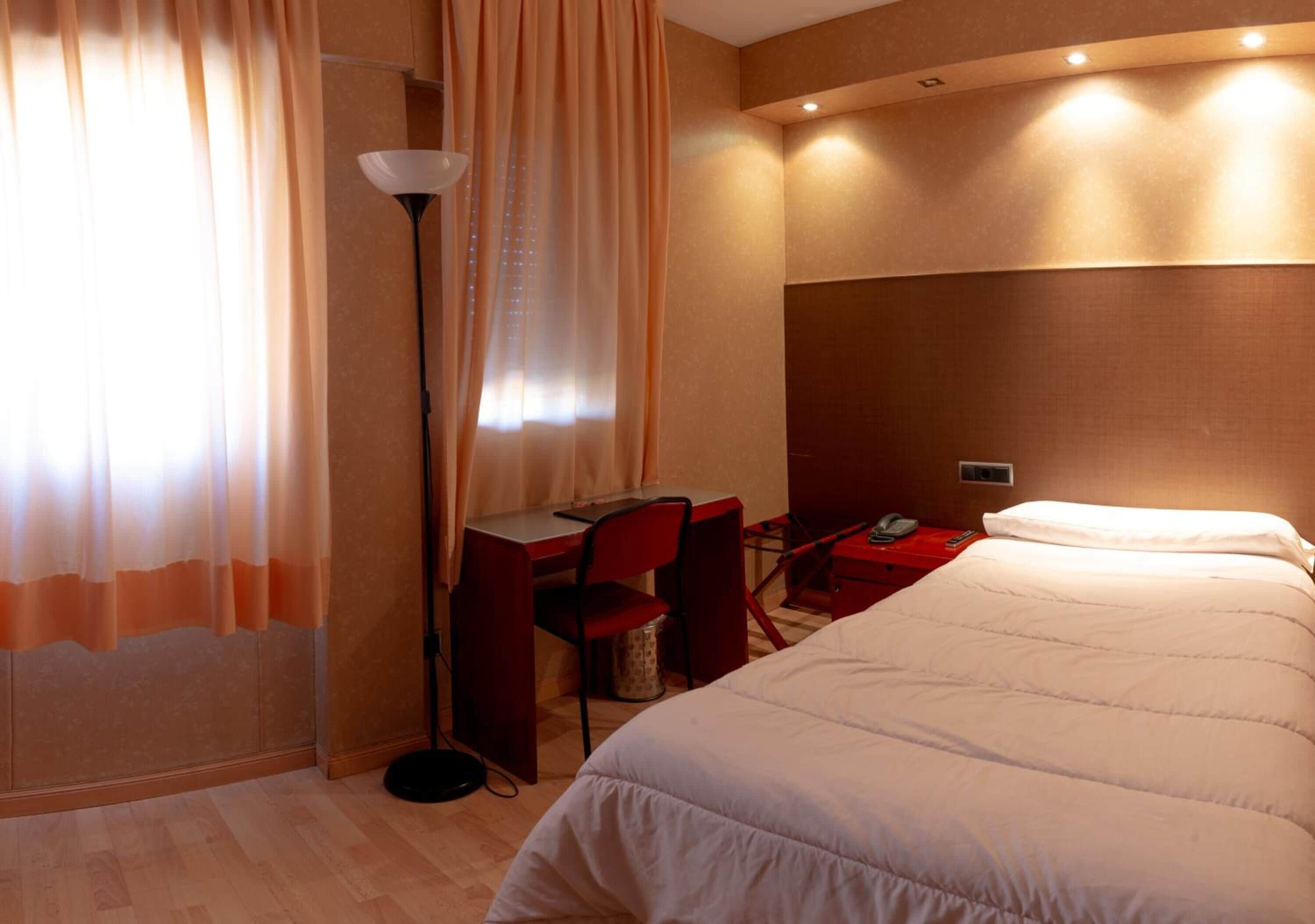 in-room safe, desk, iron/ironing board, free wifi