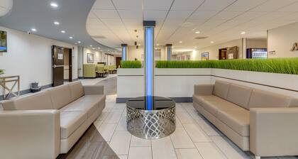 The Alexis Inn & Suites - Nashville Airport