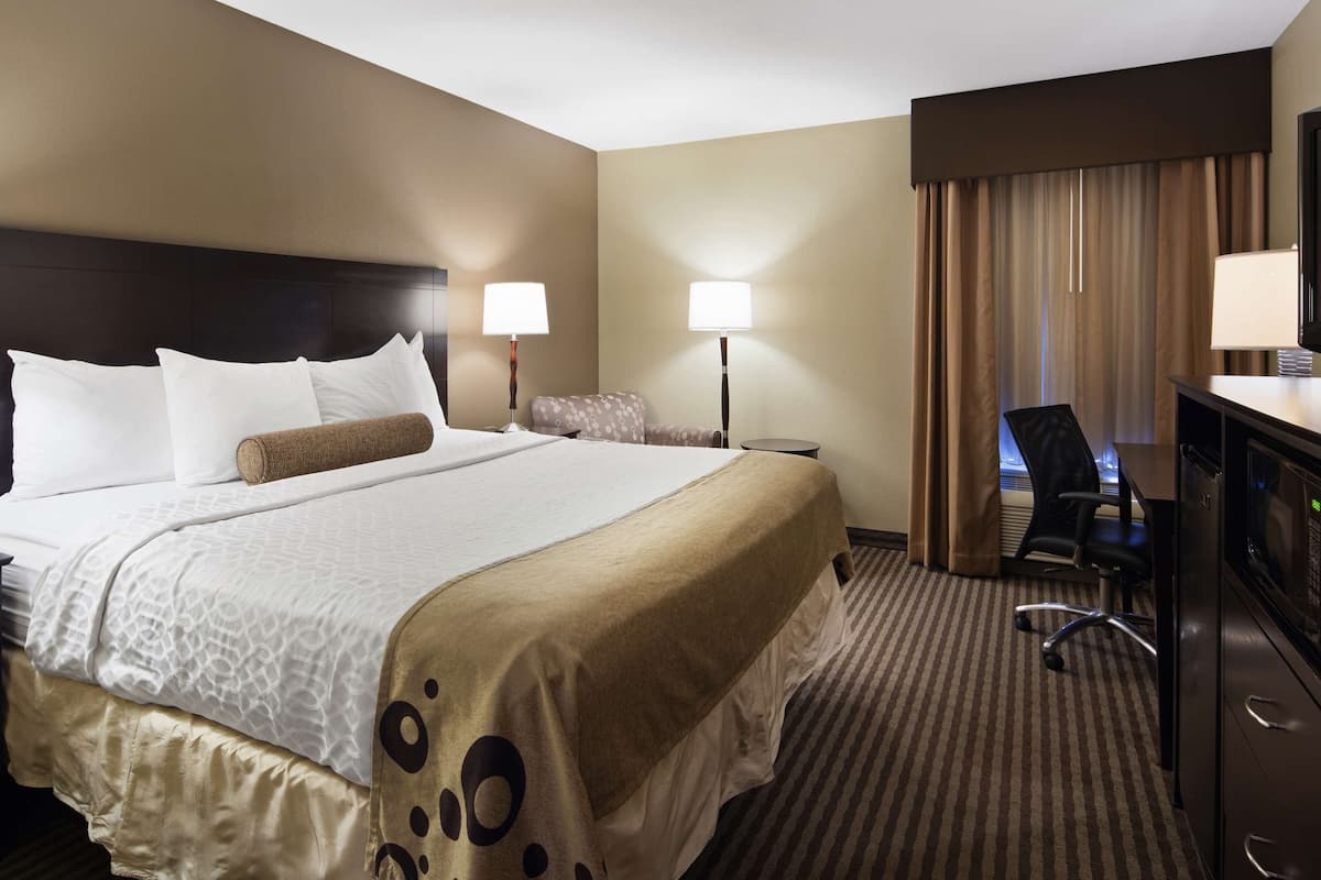 In-room safe, iron/ironing board, free cots/infant beds