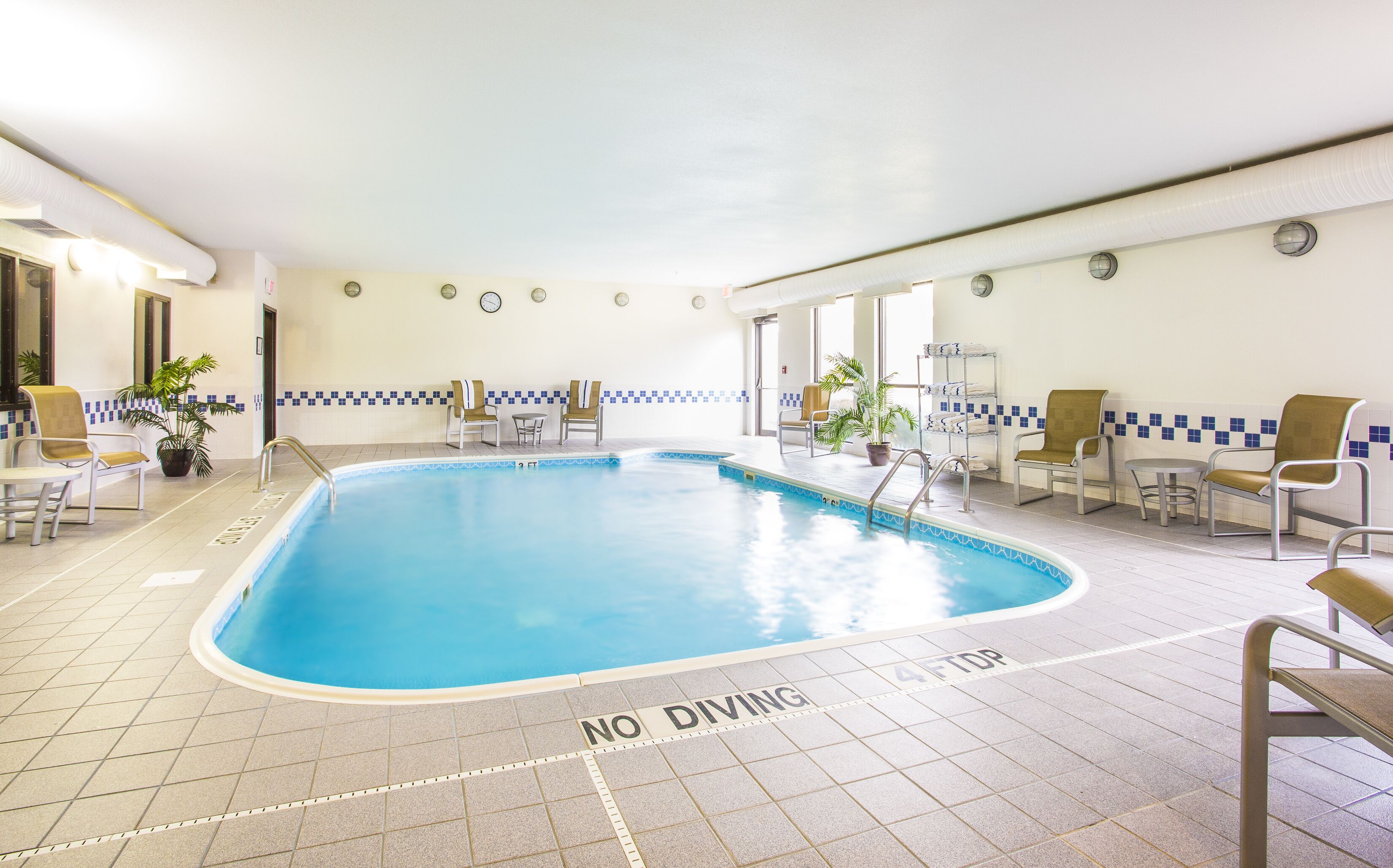 Una piscina cubierta