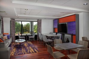 Lobby - Hampton Inn Clemson-University Area (Clemson)