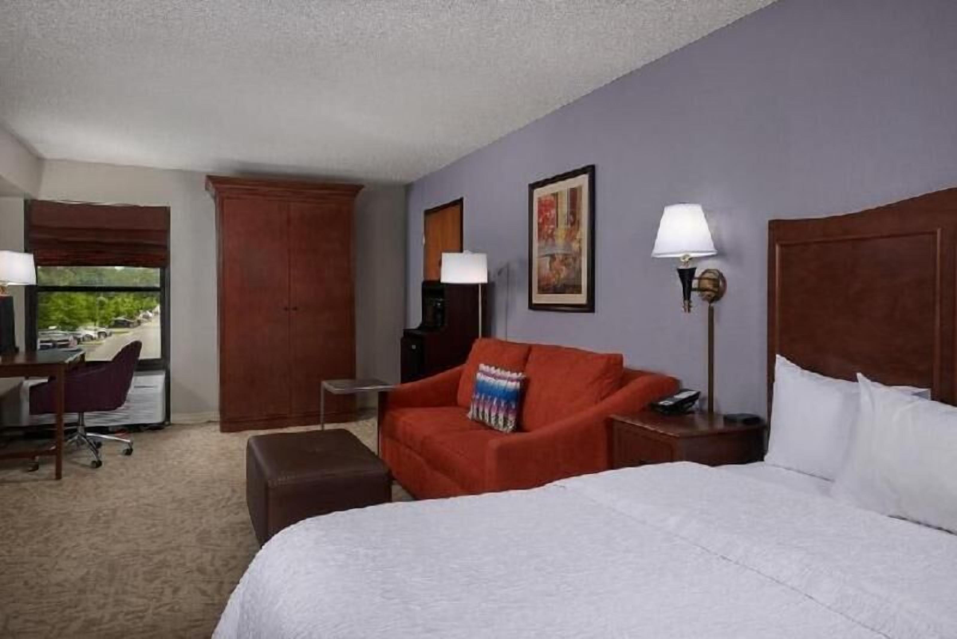 Hypo-allergenic bedding, iron/ironing board, free WiFi, bed sheets