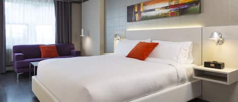 Egyptian cotton sheets, premium bedding, pillow-top beds, in-room safe