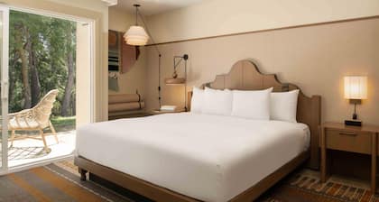Chaminade Resort & Spa