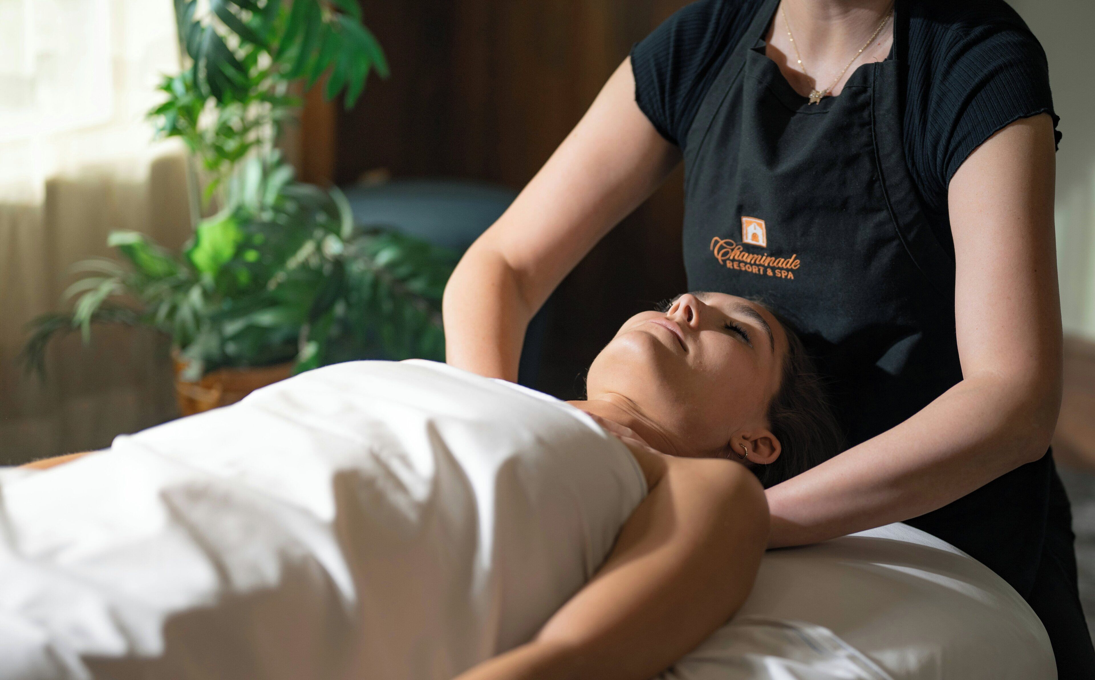 Couples treatment rooms, sauna, hot tub, steam room, body treatments