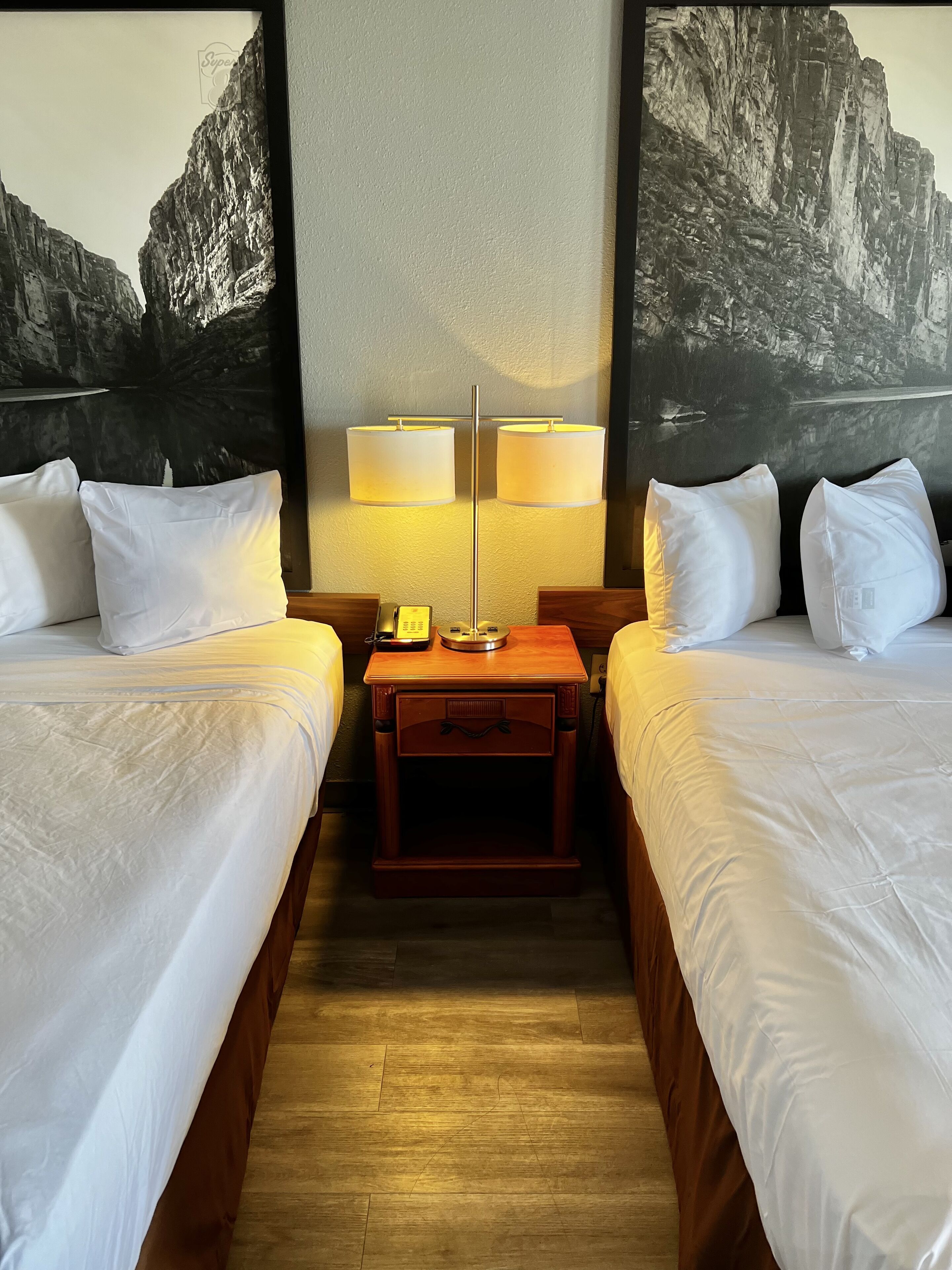 Individuell dekoriert, individuell eingerichtet, Schreibtisch