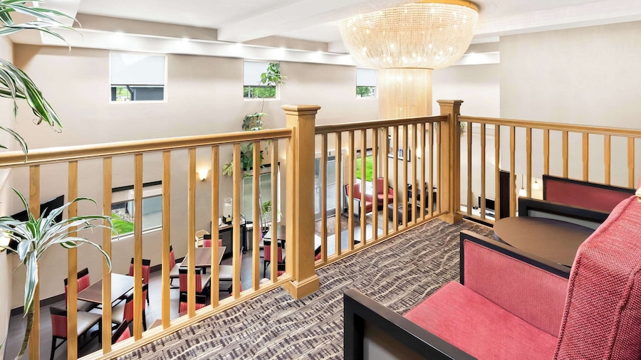 Comfort Suites Portland Airport