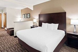 舒適客房, 1 張特大雙人床, 非吸煙房 | 書桌、手提電腦工作空間、遮光窗簾/窗簾、熨斗/熨衫板