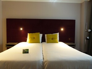 Standard Room | Premium bedding, in-room safe, desk, blackout curtains