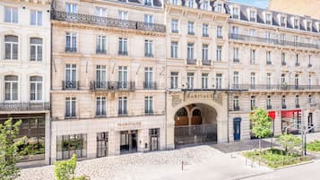 Fachada da propriedade