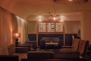 酒吧（店内）