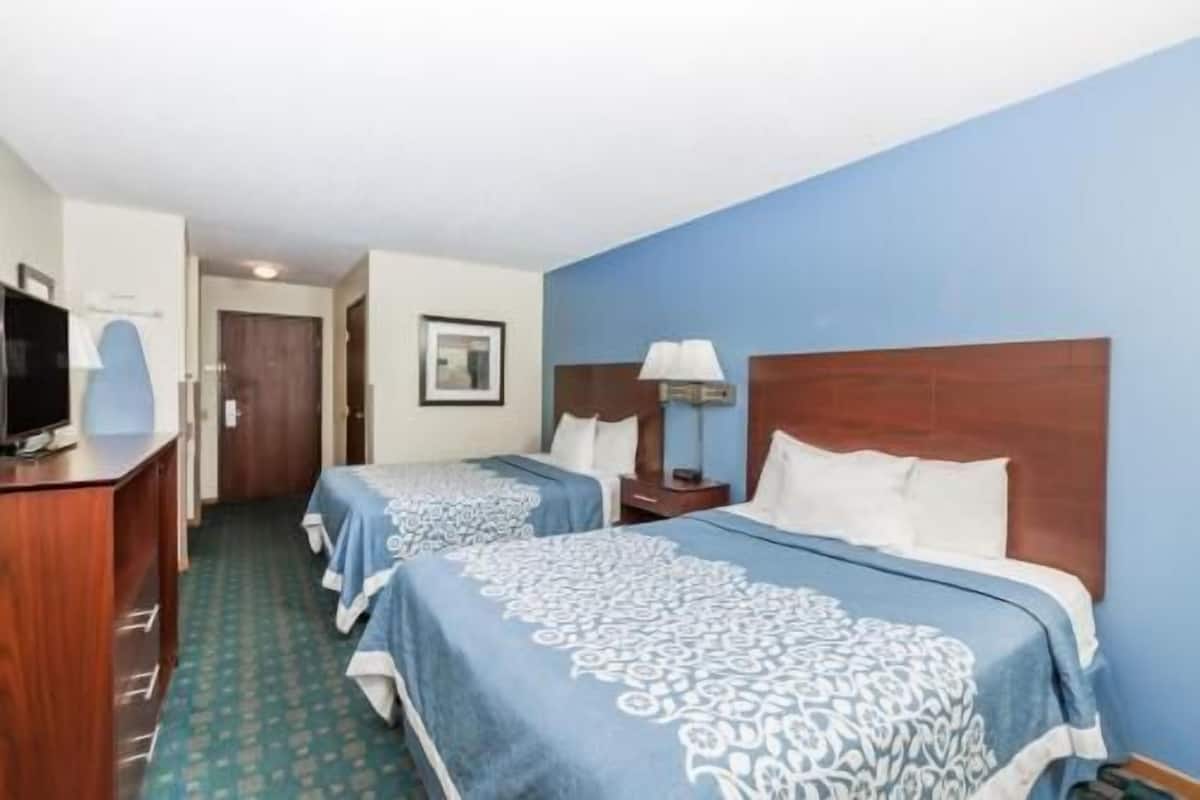 Desk, iron/ironing board, free cribs/infant beds, free WiFi