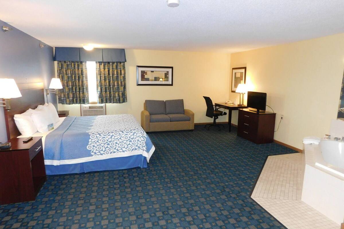 Desk, iron/ironing board, free cribs/infant beds, free WiFi