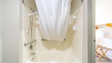 Room, 1 King Bed, Accessible, Non Smoking | Bathroom | Combined shower/tub, free toiletries, hair dryer, towels
