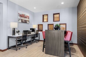 Business center - Best Western University Inn (Urbana)