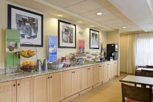 Desayuno buffet incluido todos los días 