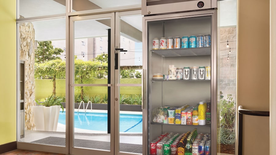 Staypineapple, University Inn, University District Seattle