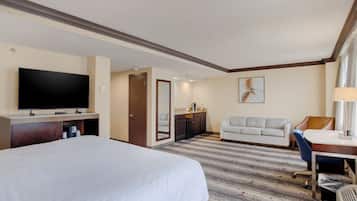 Standard Room, 1 King Bed with Sofa bed | In-room safe, desk, blackout drapes, iron/ironing board
