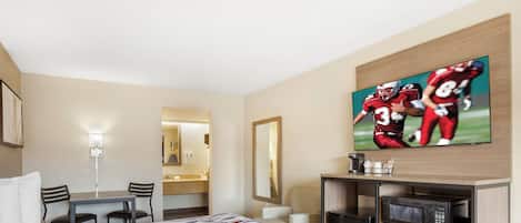 Superior Room, 1 King Bed (Smoke Free) | In-room safe, desk, laptop workspace, blackout drapes