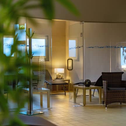 Couples treatment room(s), sauna, steam room, body treatments