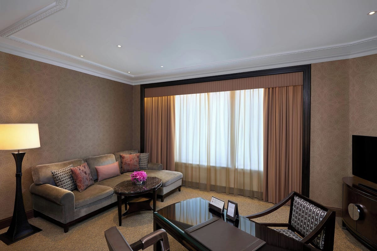 Suite, 1 Bedroom | Living room