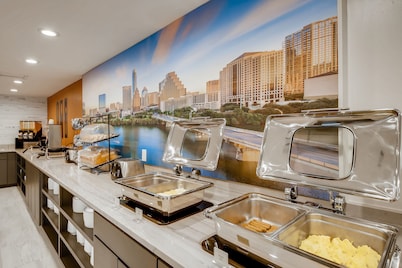 Orangewood Inn & Suites Midtown