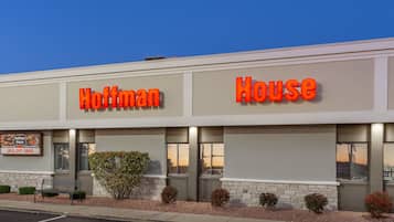 Petit déjeuner préparé sur commande servi tous les jours en supplément