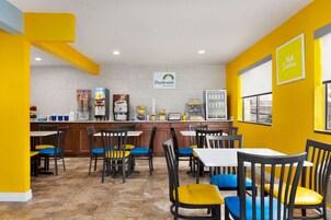 包含每日外带式早餐