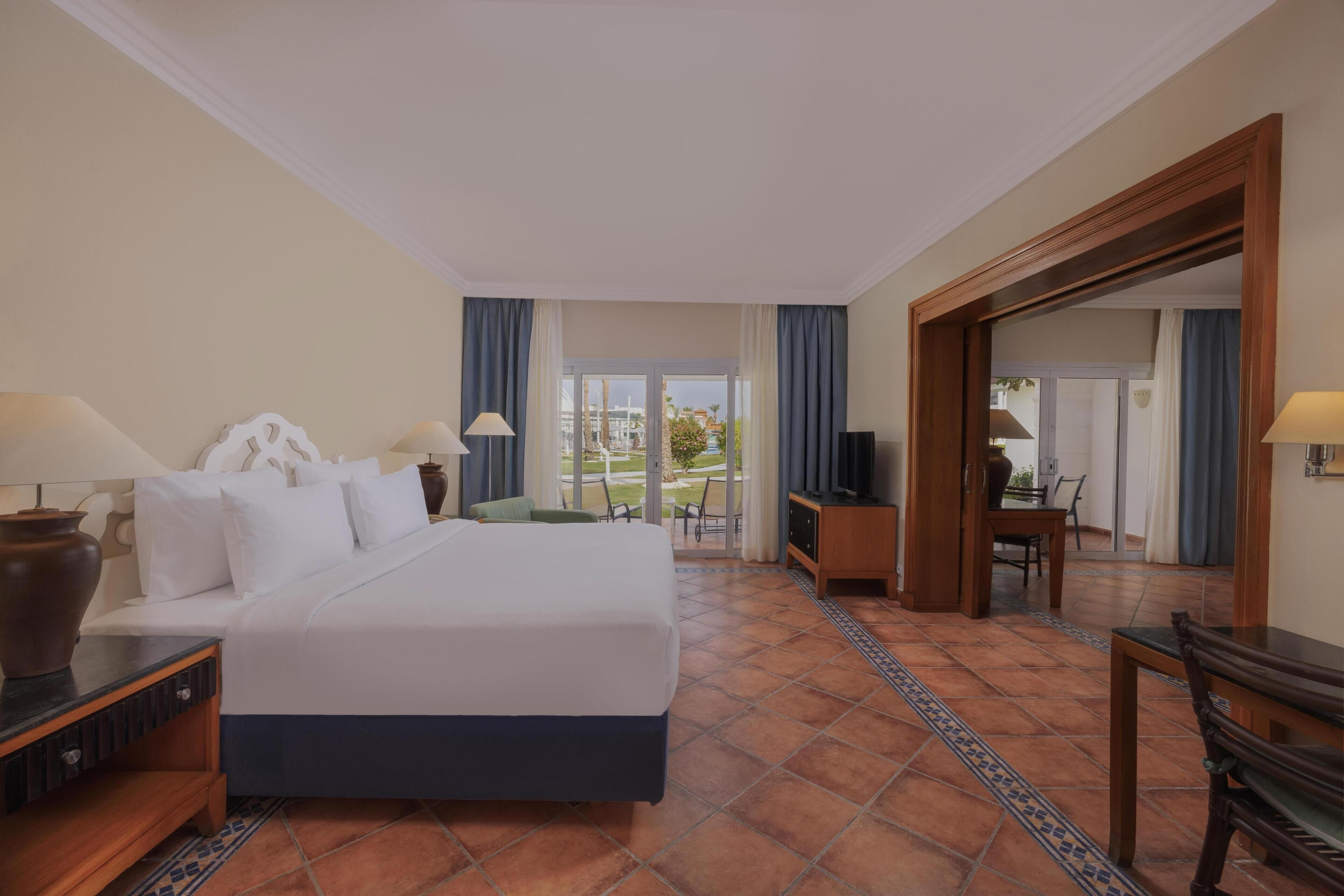 Suíte júnior | Frigobar, cofres nos quartos, escrivaninha