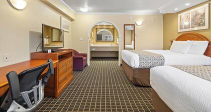 Alexis Park Hotel