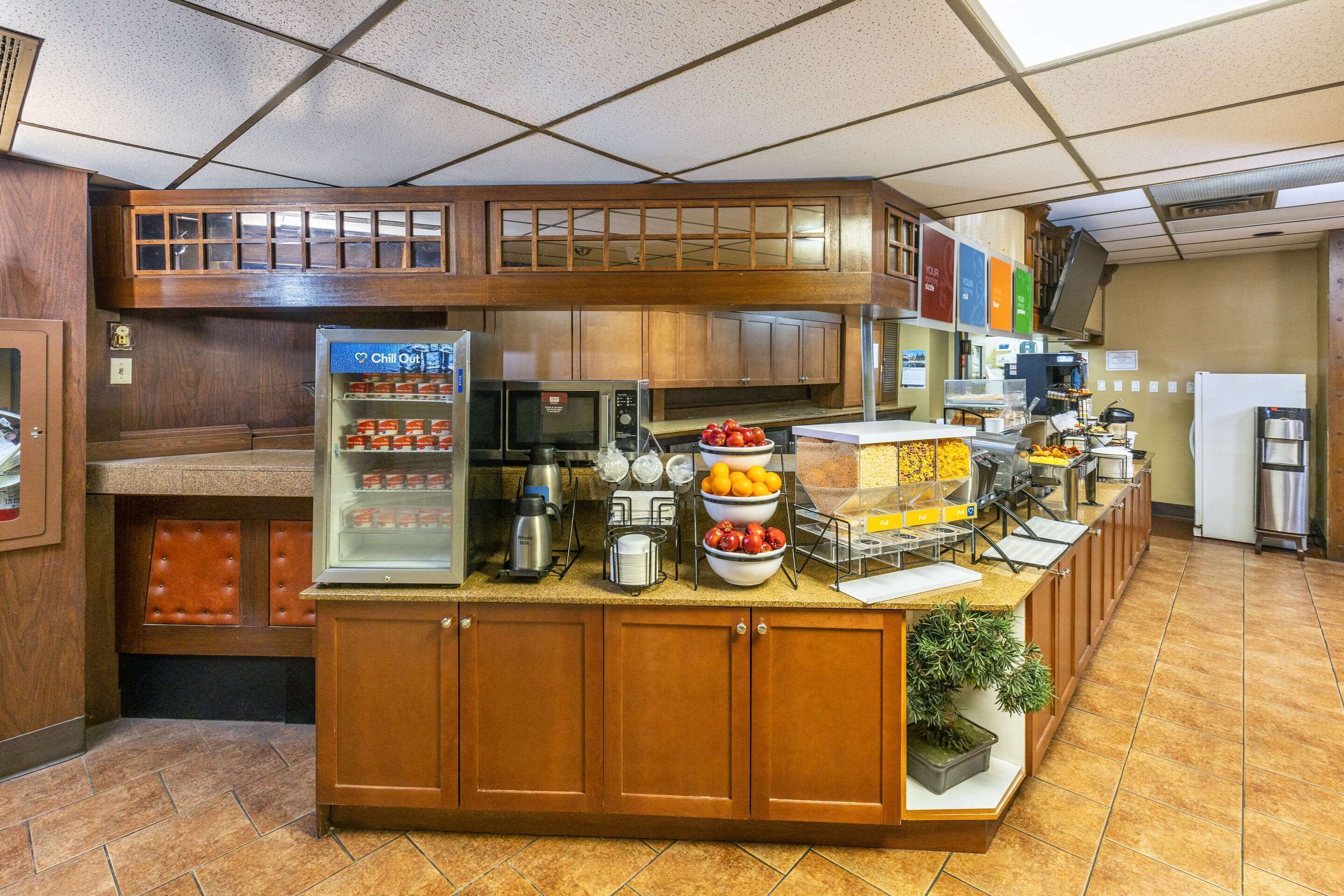 Free daily on-the-go breakfast