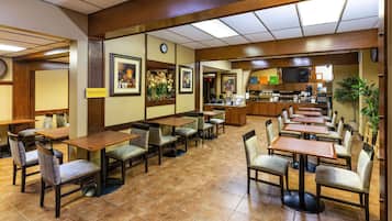 Desayuno para llevar incluido todos los días