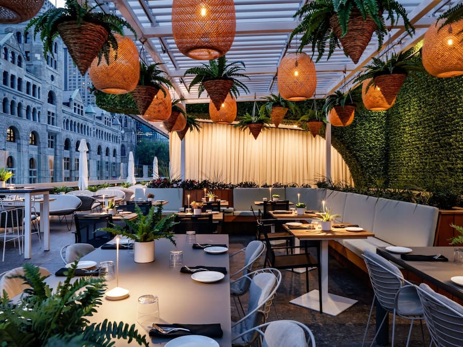 Breakfast, lunch, dinner served; French cuisine