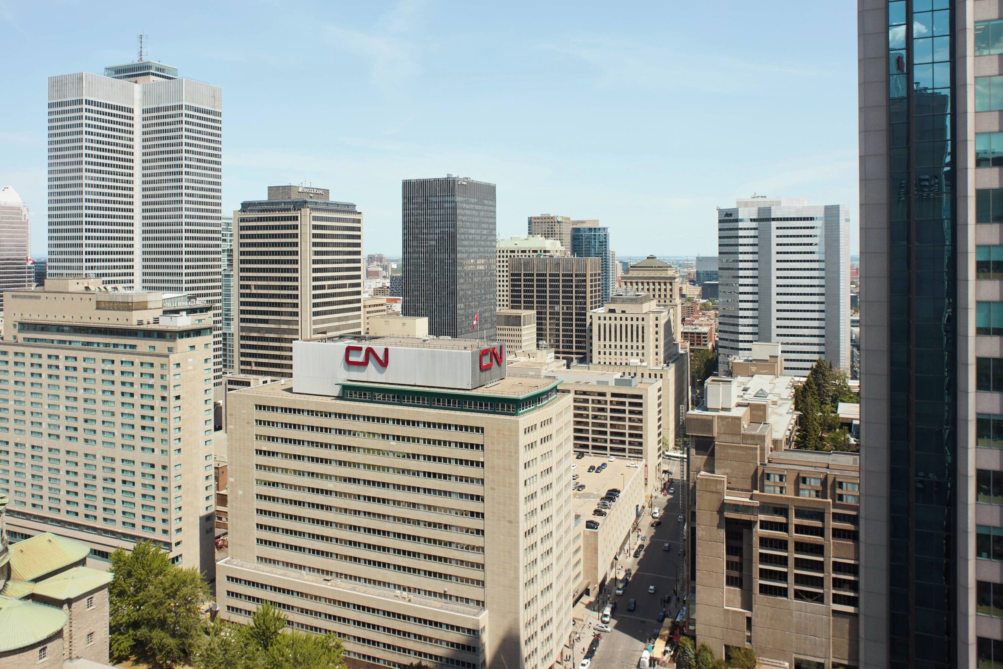 hypo-allergenic bedding, in-room safe, desk, blackout curtains