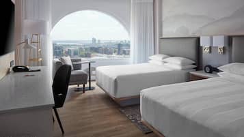 Hypo-allergenic bedding, in-room safe, desk, blackout drapes