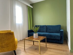 Familienzimmer, 1 Queen-Bett und Schlafsofa, Balkon, Meerblick
