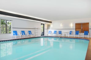 Piscine intérieure