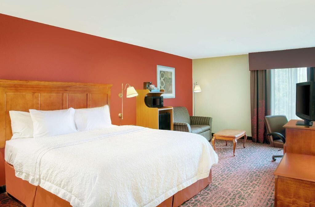 Premium bedding, blackout drapes, iron/ironing board, free WiFi