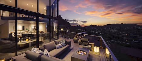 Villa (Luna) | Balcony view