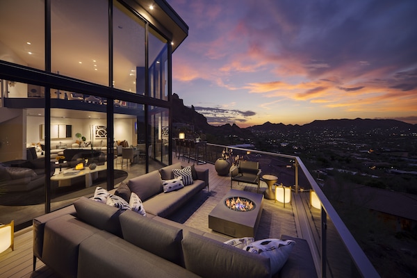 Villa (Luna) | Balcony view
