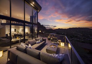 Villa (Luna) | Balcony view