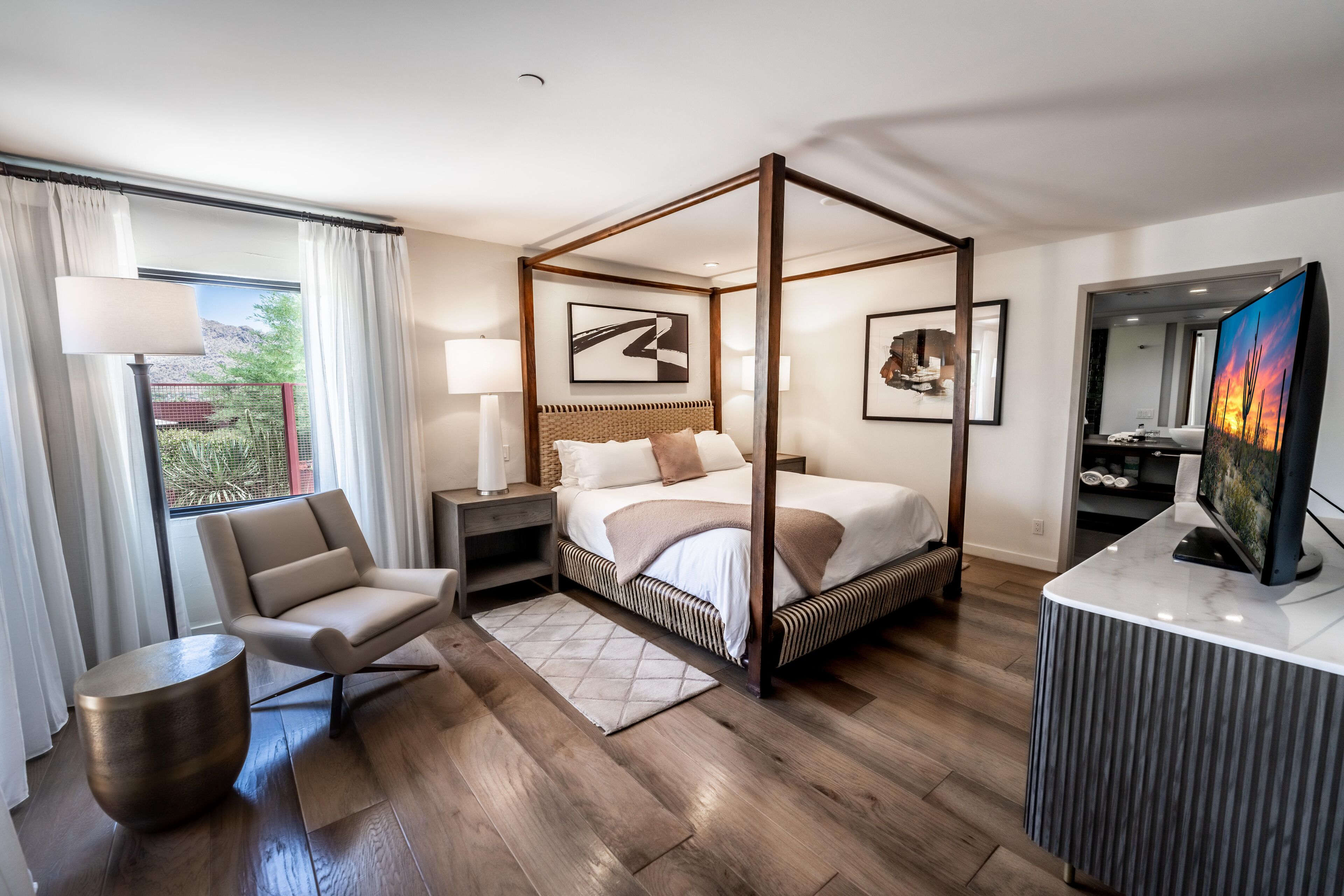 Vila (del Sol) | Lençóis italianos Frette, roupas de cama premium, edredons de pluma