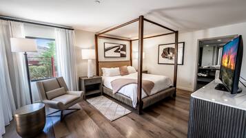 Vila (del Sol) | Lençóis italianos Frette, roupas de cama premium, edredons de pluma