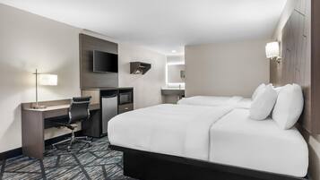 Room, 2 Queen Beds, Smoking