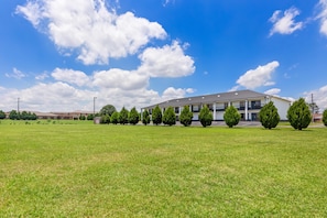 Exterior - Americas Best Value Inn Bishopville (Bishopville)