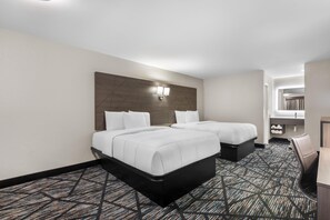 Desk, blackout curtains, iron/ironing board, rollaway beds - Americas Best Value Inn Bishopville (Bishopville)