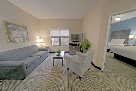 All Season Suites - Image 32