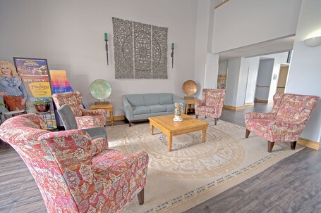 All Season Suites - Image 36