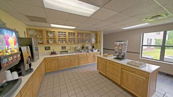 Free daily continental breakfast