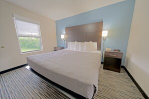 Suite, 2 Bedrooms, Non Smoking | 1 bedroom, premium bedding, Tempur-Pedic beds, in-room safe - All Season Suites (Pigeon Forge)